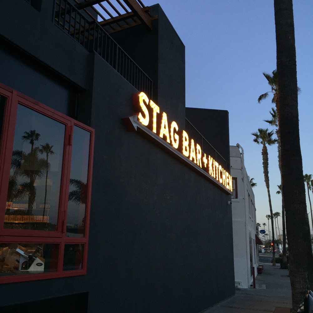 Favorite Newport Beach Eats - Stag Bar | sarahnspice.com
