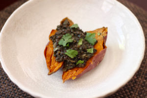 Black Dhal Stuffed Sweet Potato is a great detox meal. It's full of fiber and is an immune-boosting powerhouse! | sarahnspice.com